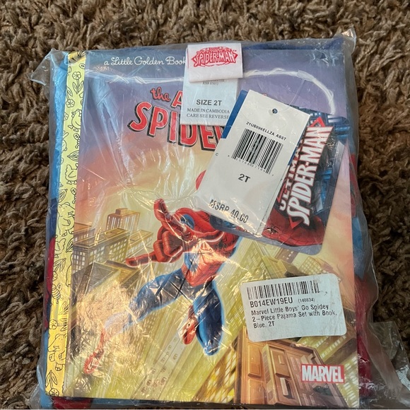 NEW NWT Spider-Man Pajamas Set Book Little Boys 2T Blue Red Fuzzy Soft - Picture 8 of 8